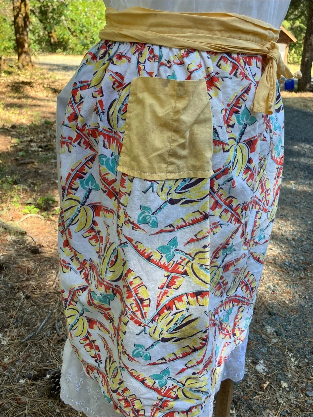 1940’s -1950’s banana silk screened linen handmade apron